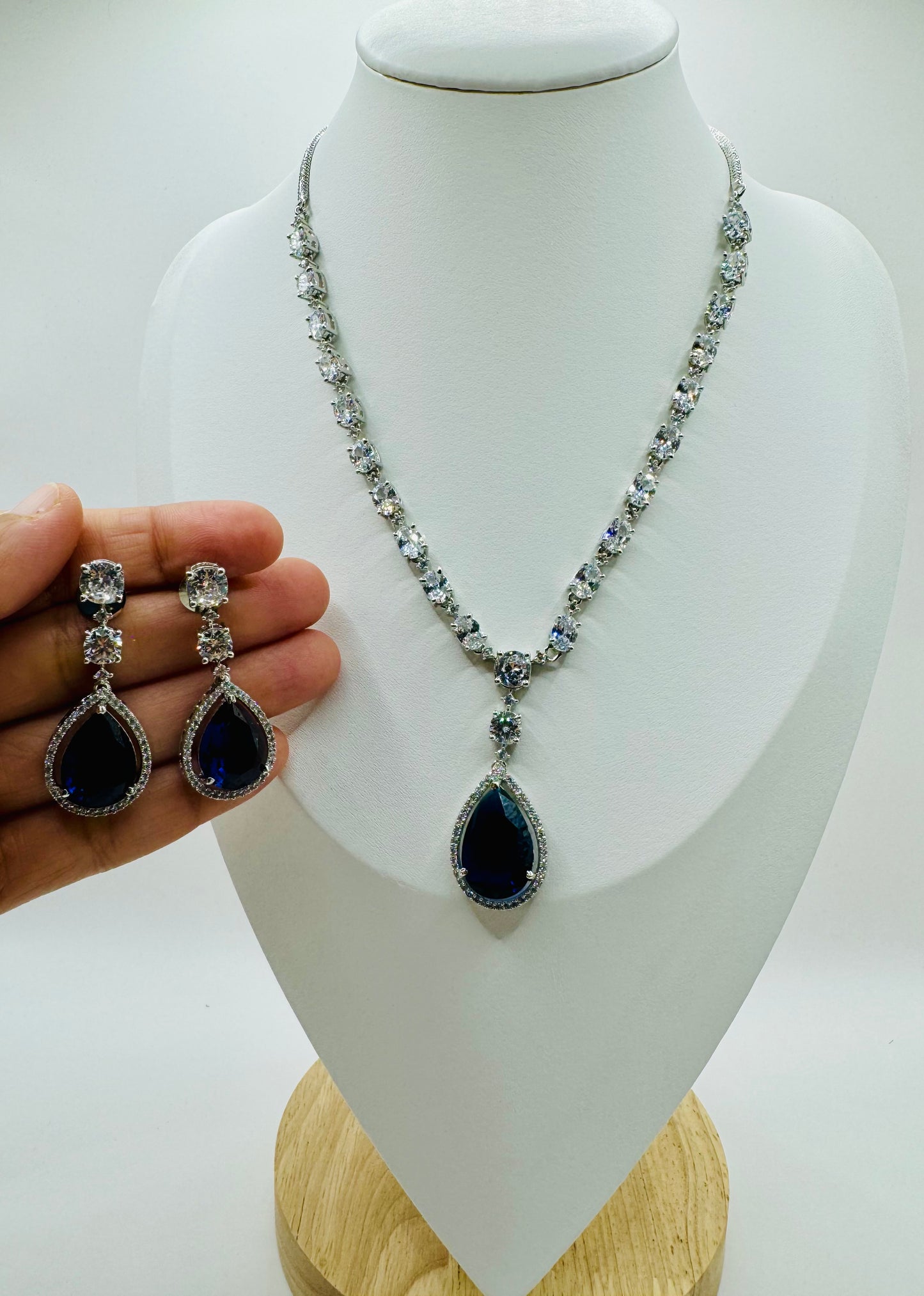 AD Pendant set with Earings