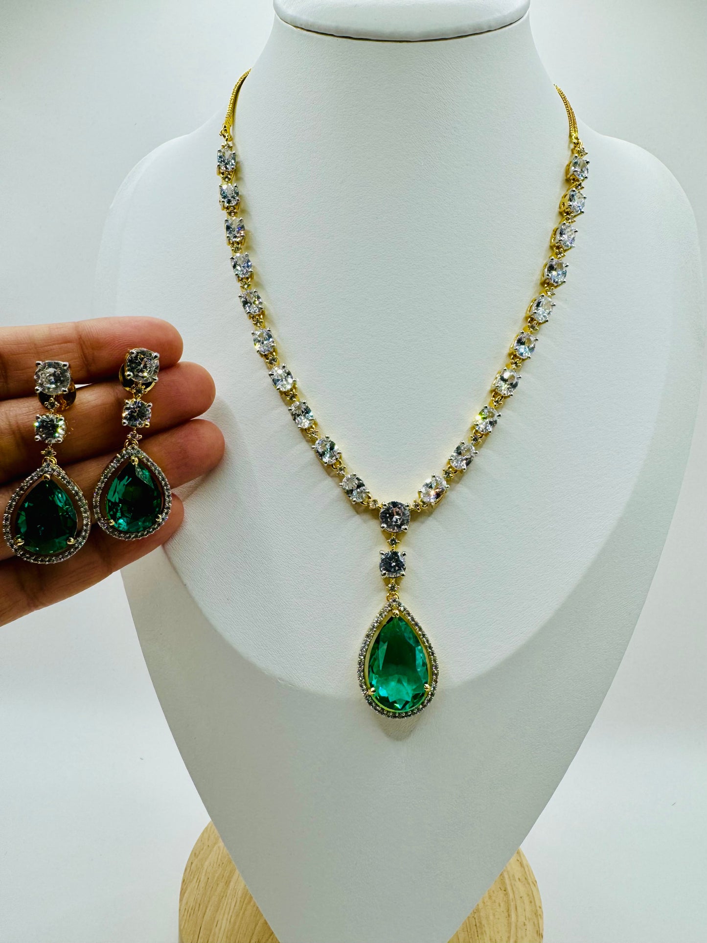 AD Pendant set with Earings