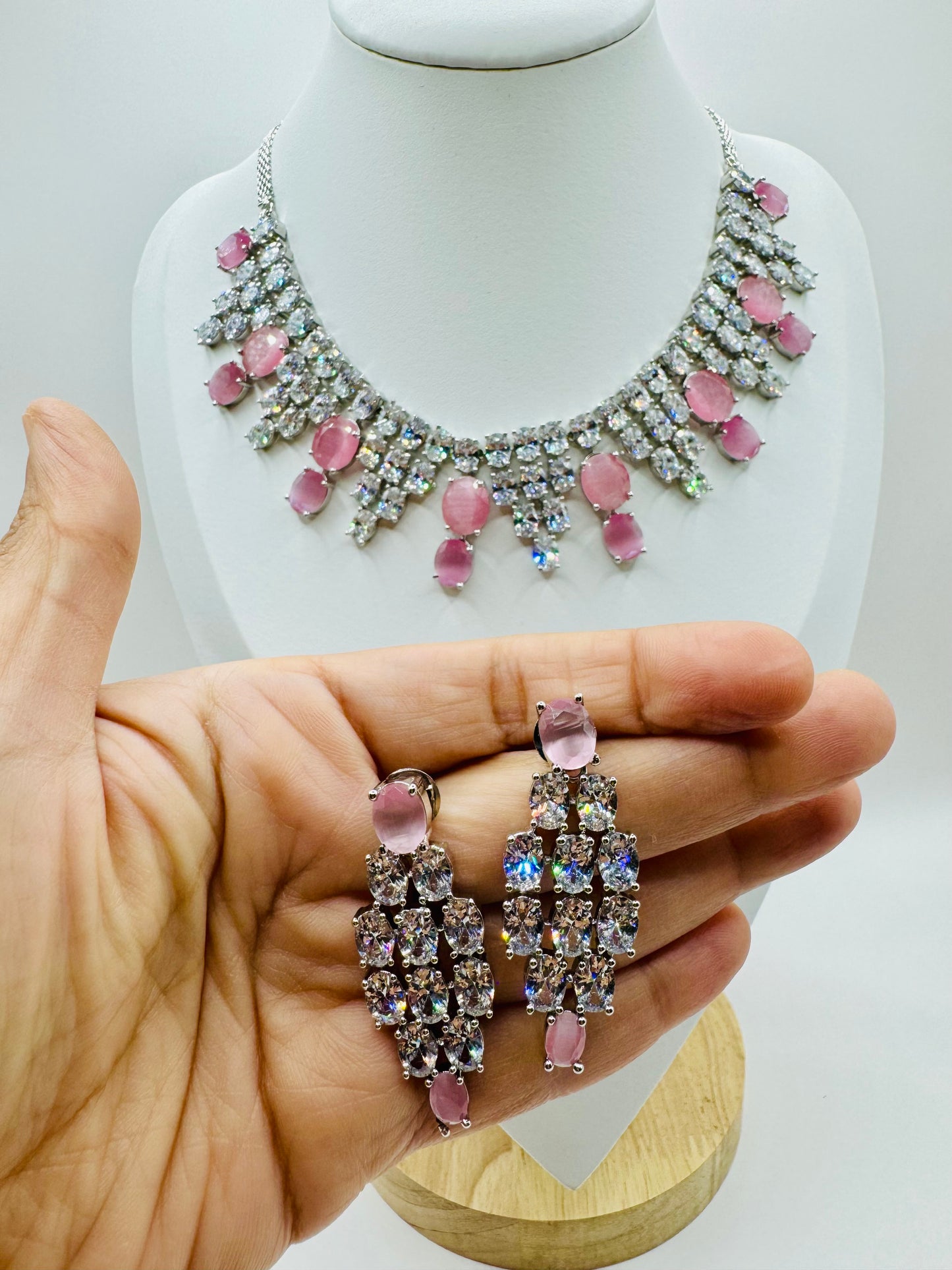Collar Necklace