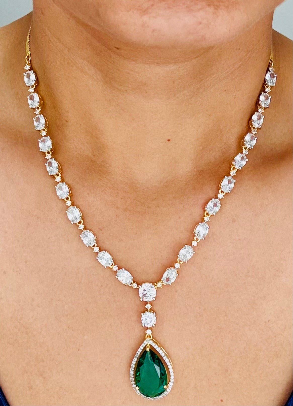 AD Pendant set with Earings