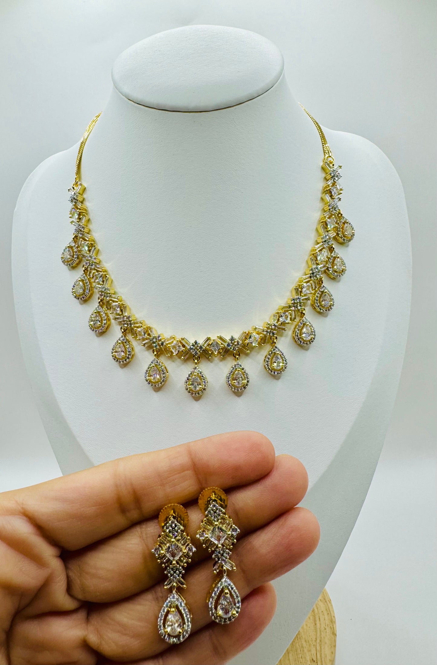Smart Alternative to Expensive Diamond Jewelry